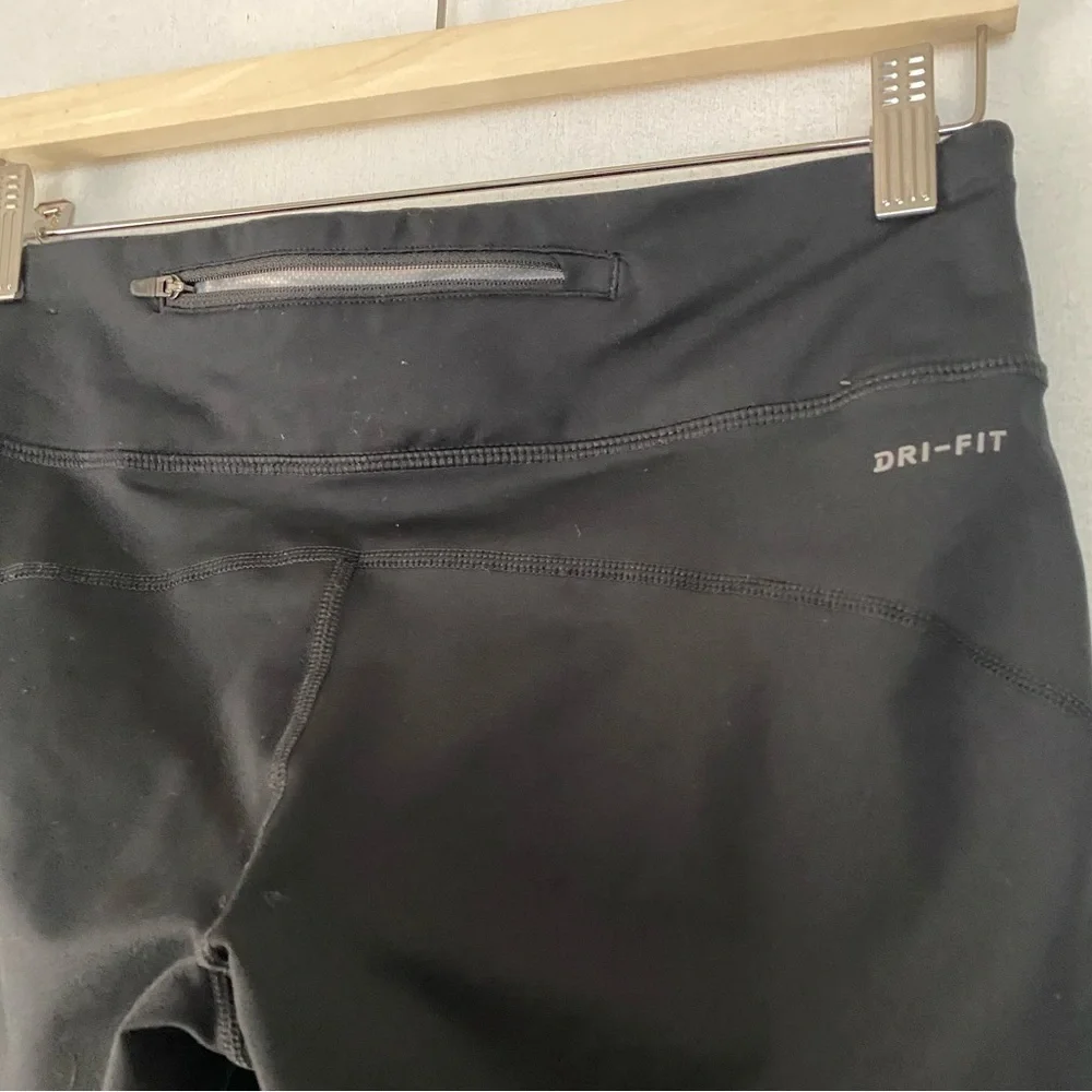 NIKE RUNNING DRI-FIT BUTTERY SOFT LEGGINGS SIZE MEDIUM